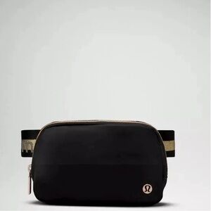 NWT Lululemon Gold and black everywhere belt bag
